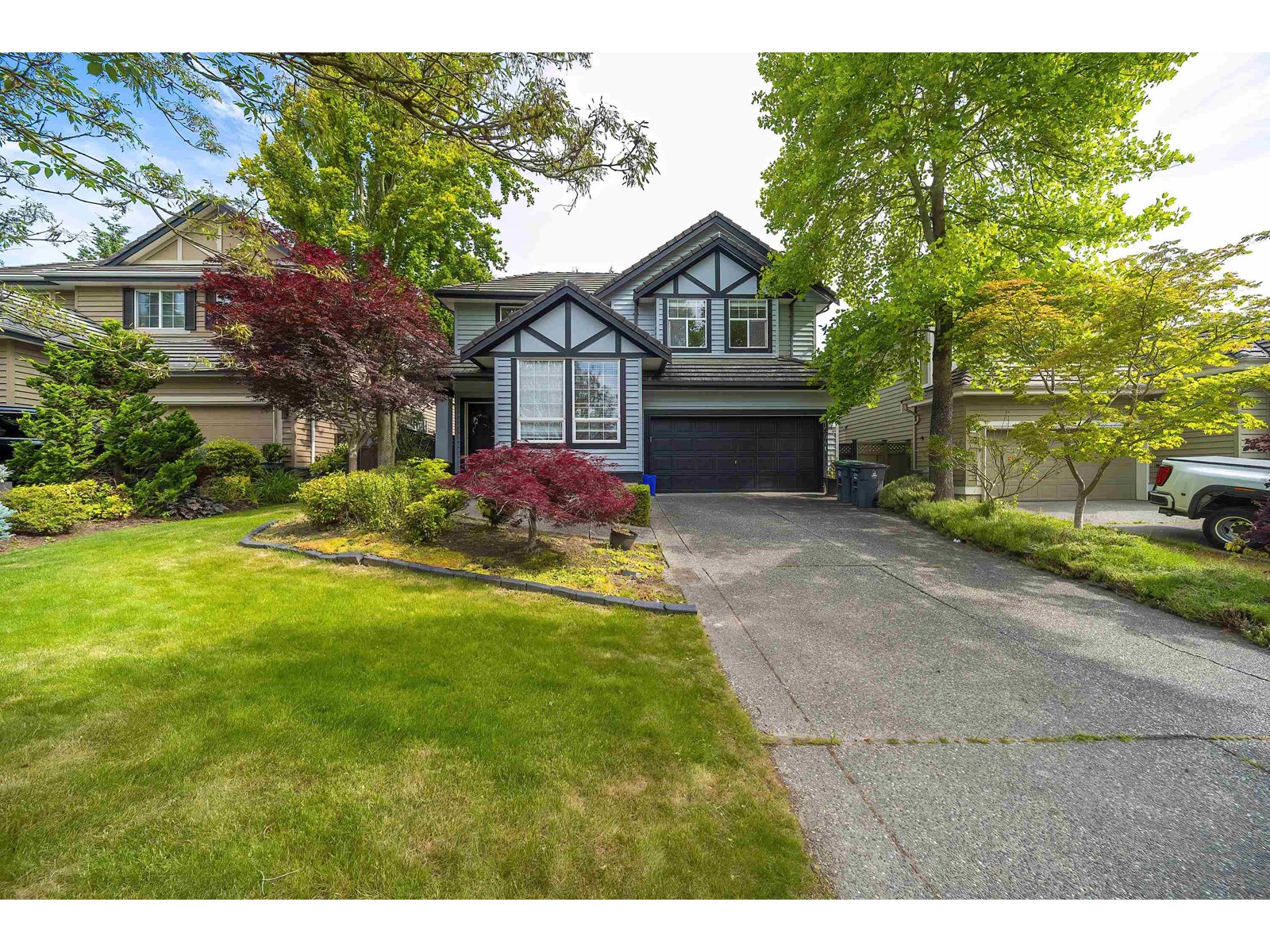 15641 Rosemary Heights Cres, Surrey, BC V3Z 0K2