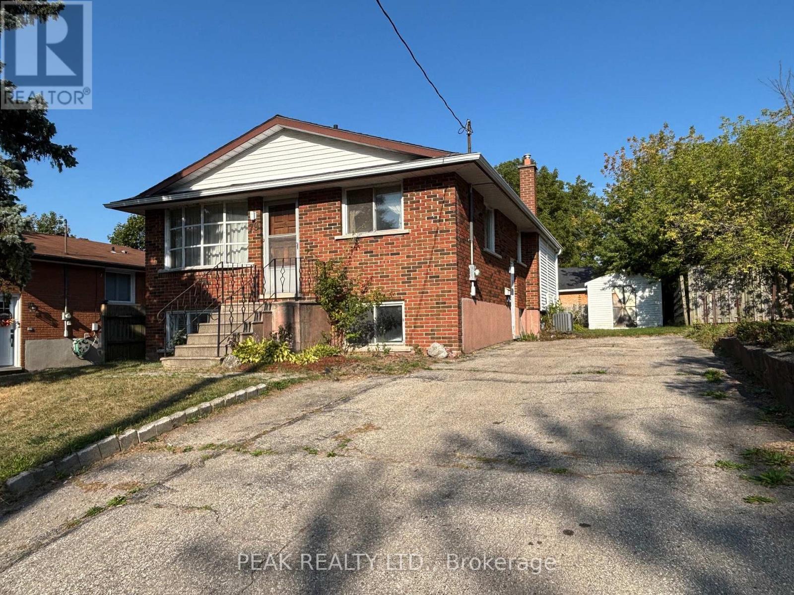 79 Henry St, Cambridge, ON N1R 6C8