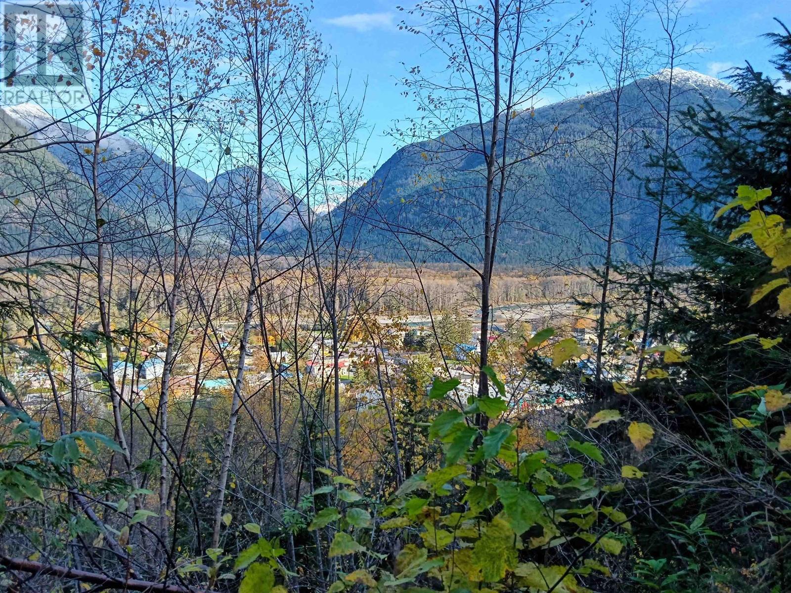289 Mackenzie 20 Hwy, Bella Coola, BC V0T 1C0