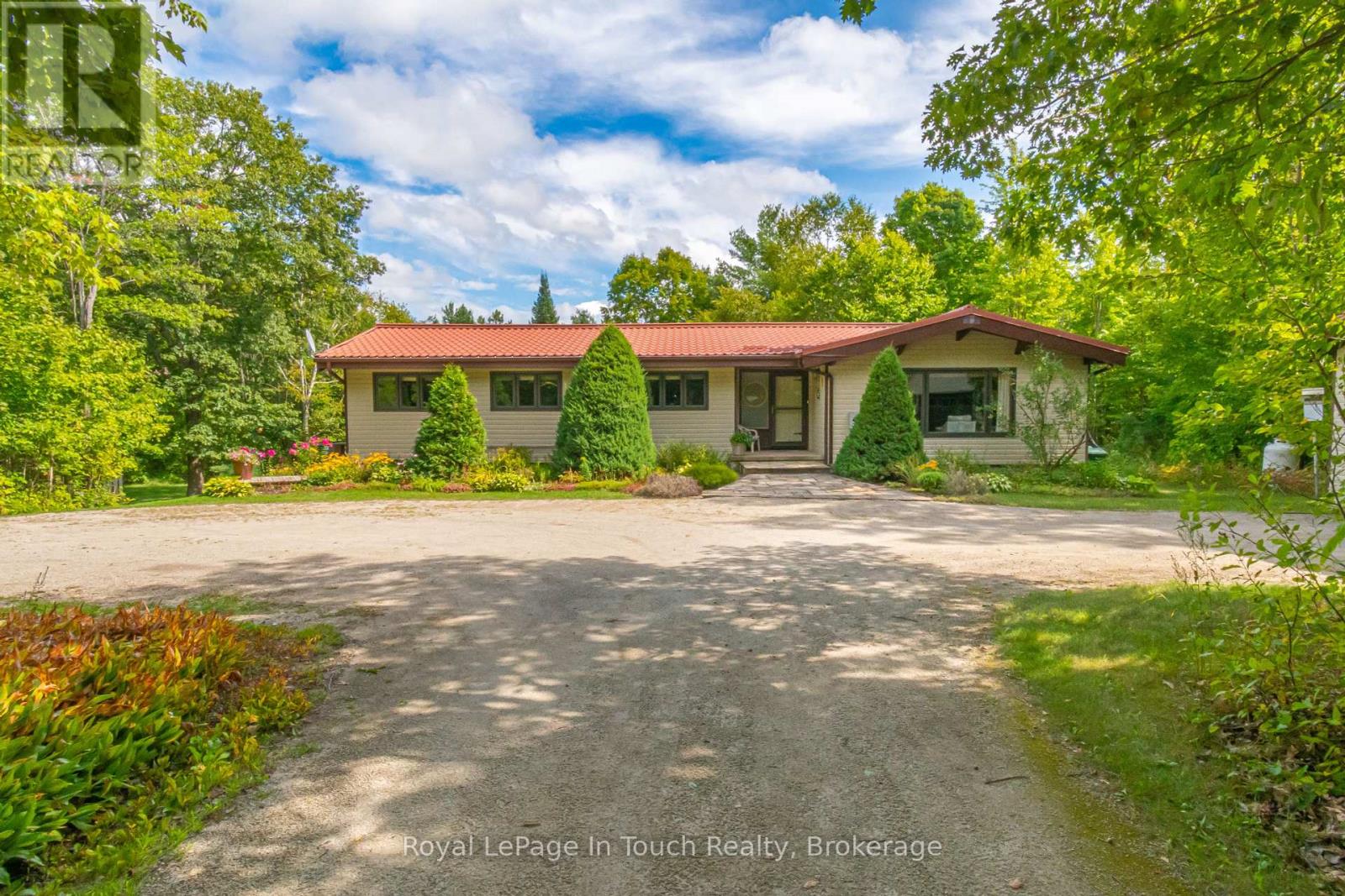 229 Dawsons Side Rd, Tiny, ON L0L 2T0