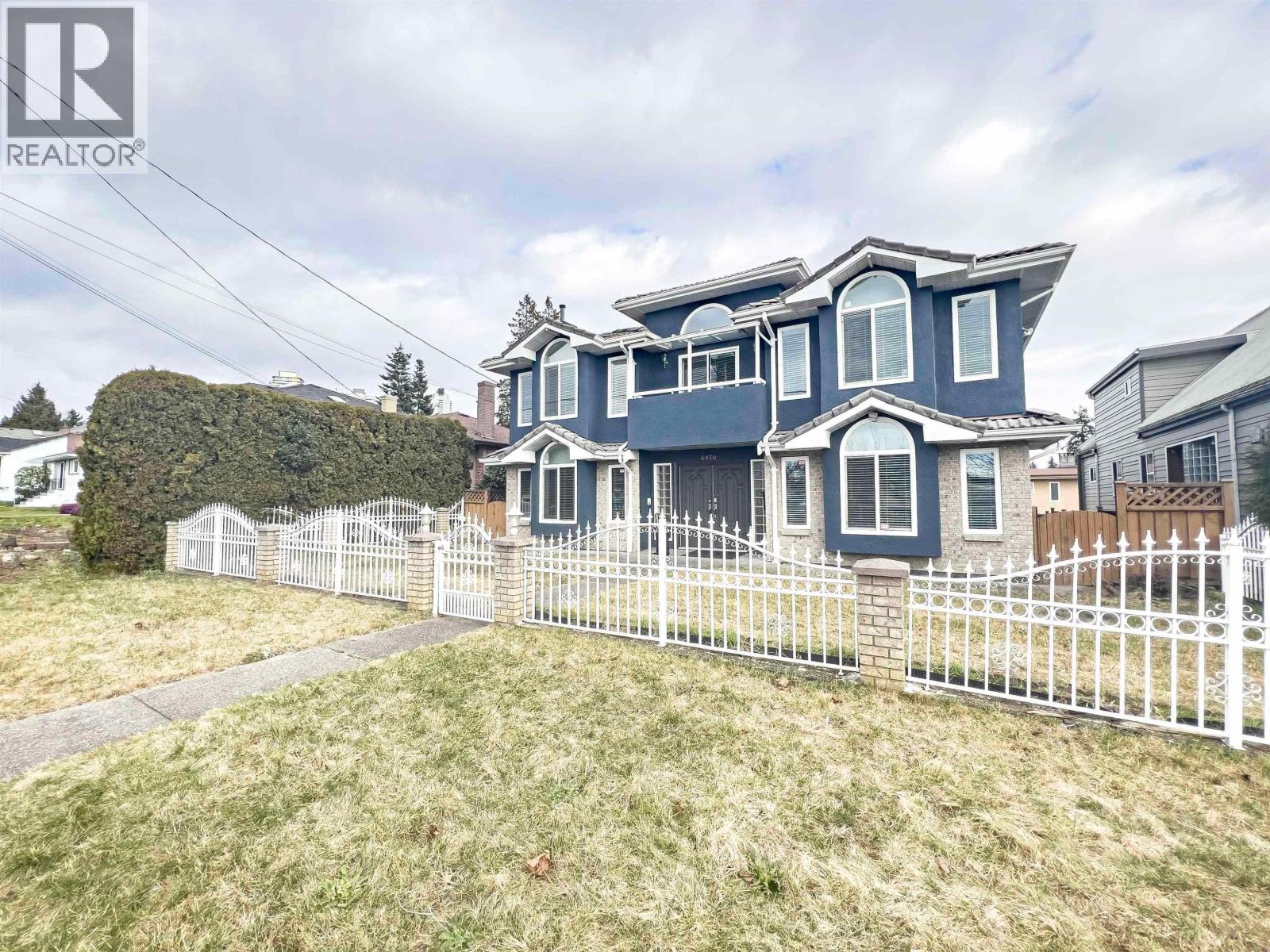 6970 Willingdon Ave, Burnaby, BC V5J 3R2
