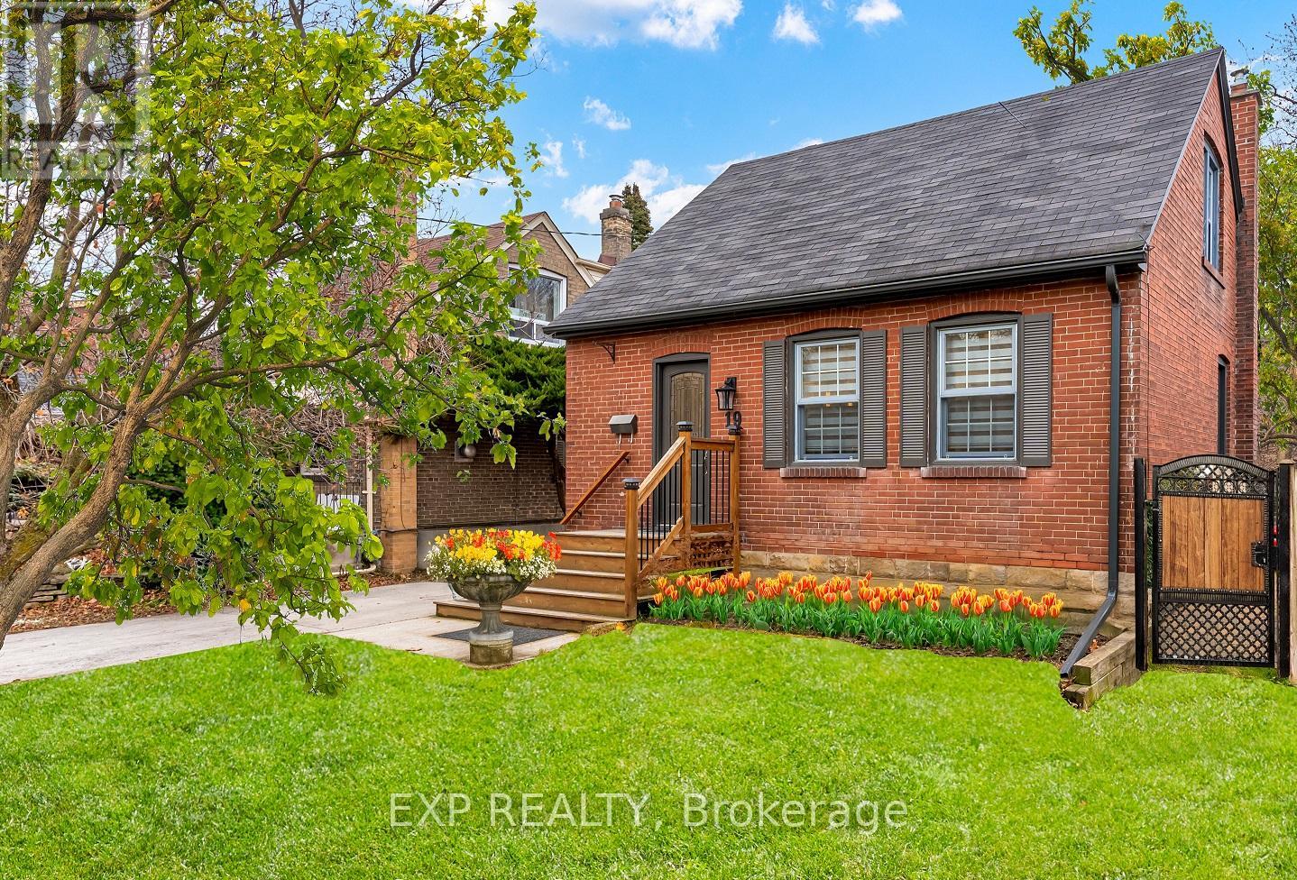 19 Albani St, Toronto, ON M8V 1X3