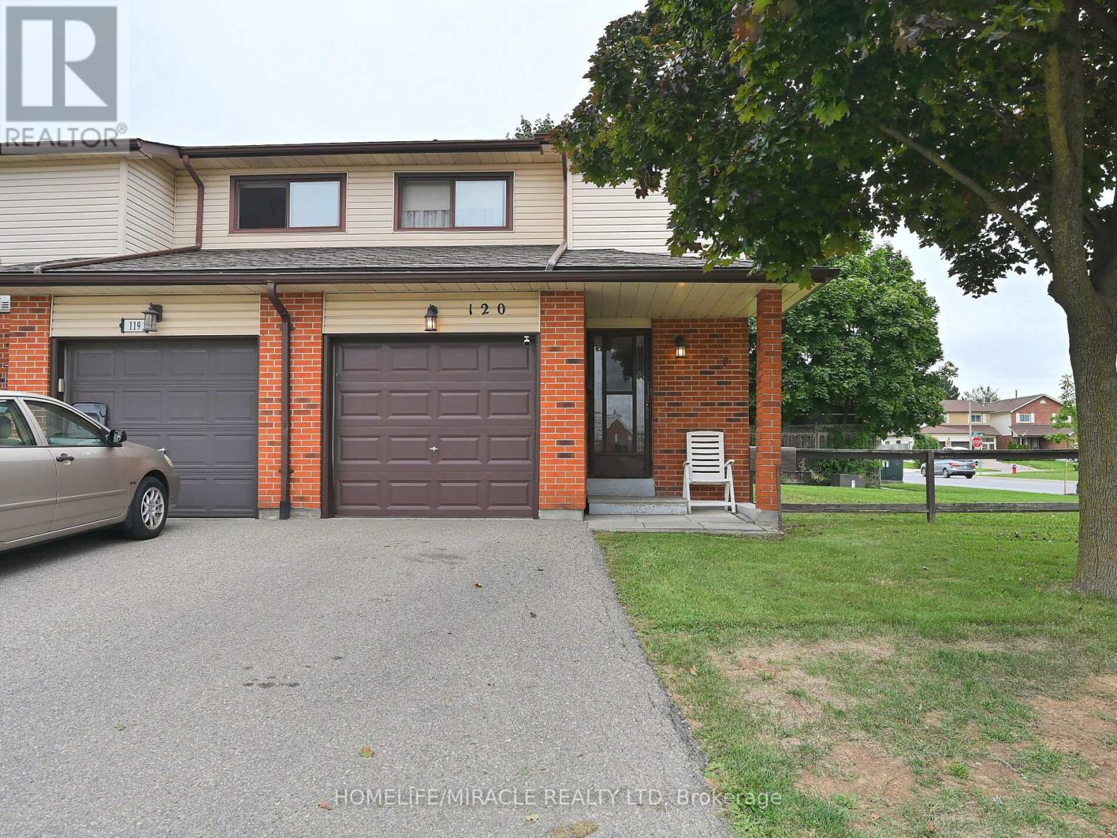 119 120 Collins Cres W, Brampton, ON L6V 3M9