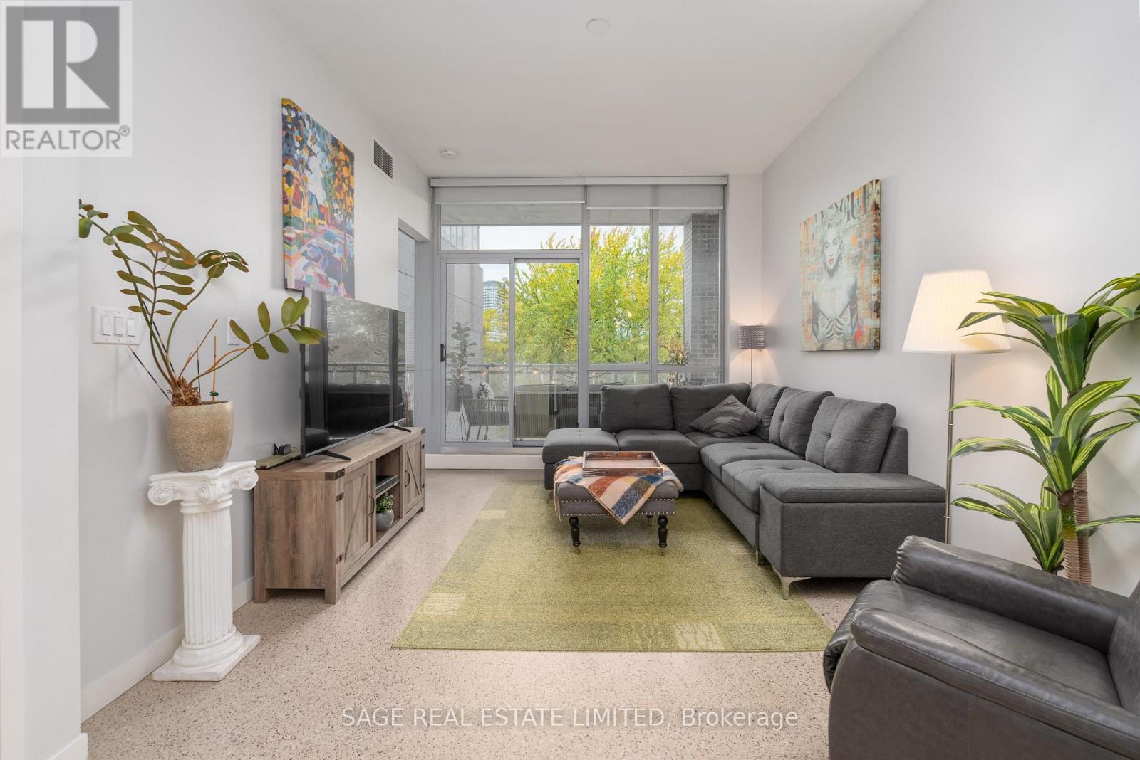 511 510 King St E, Toronto, ON M5A 1M1