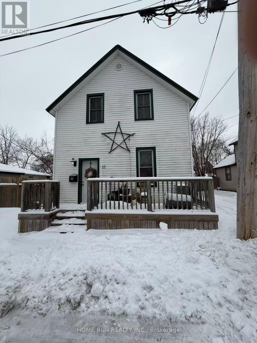 12 Herriott St, Carleton Place, ON K7C 2A5