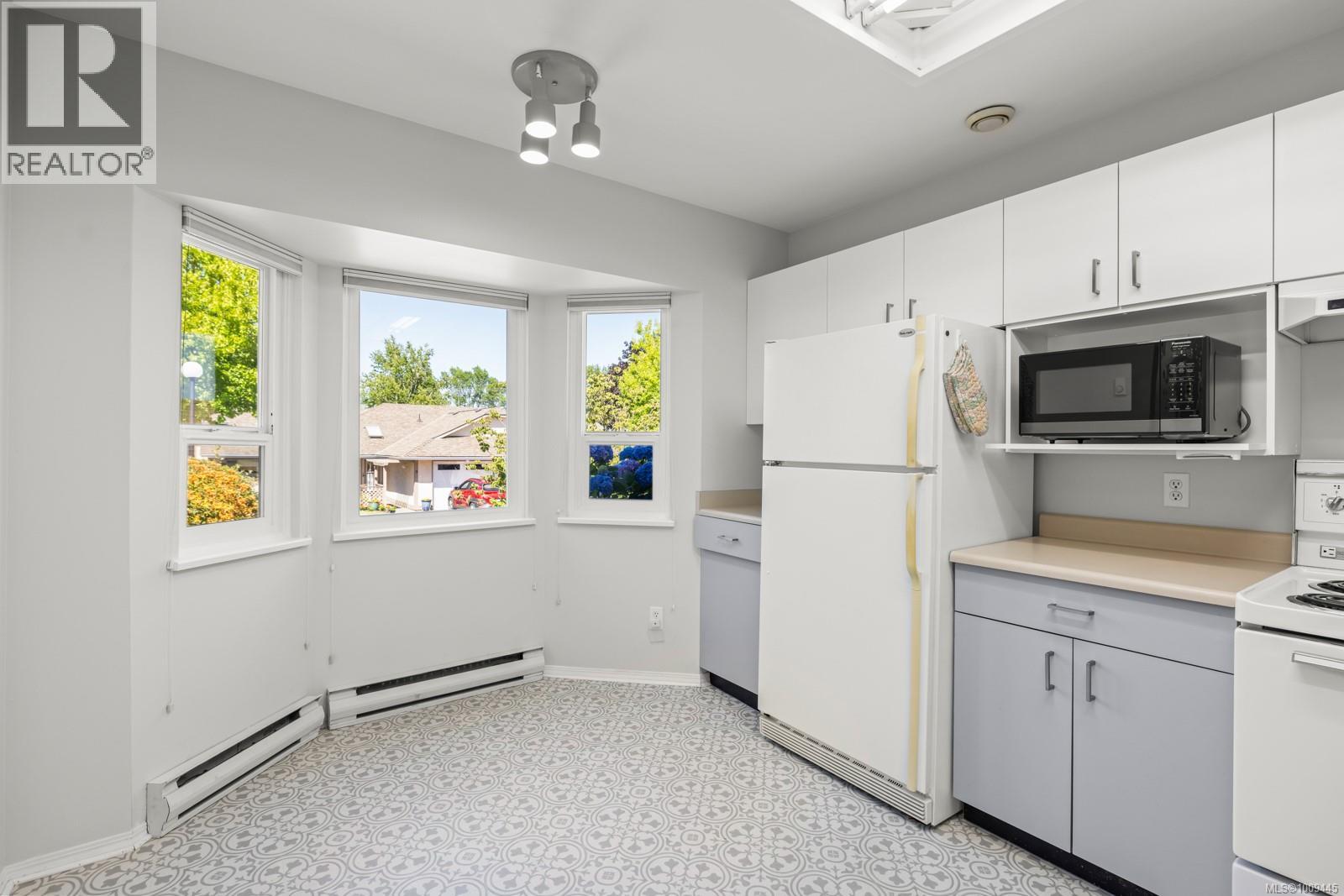 4120 Interurban Rd Unit 17 Rd, Saanich, BC V8Z 6W7