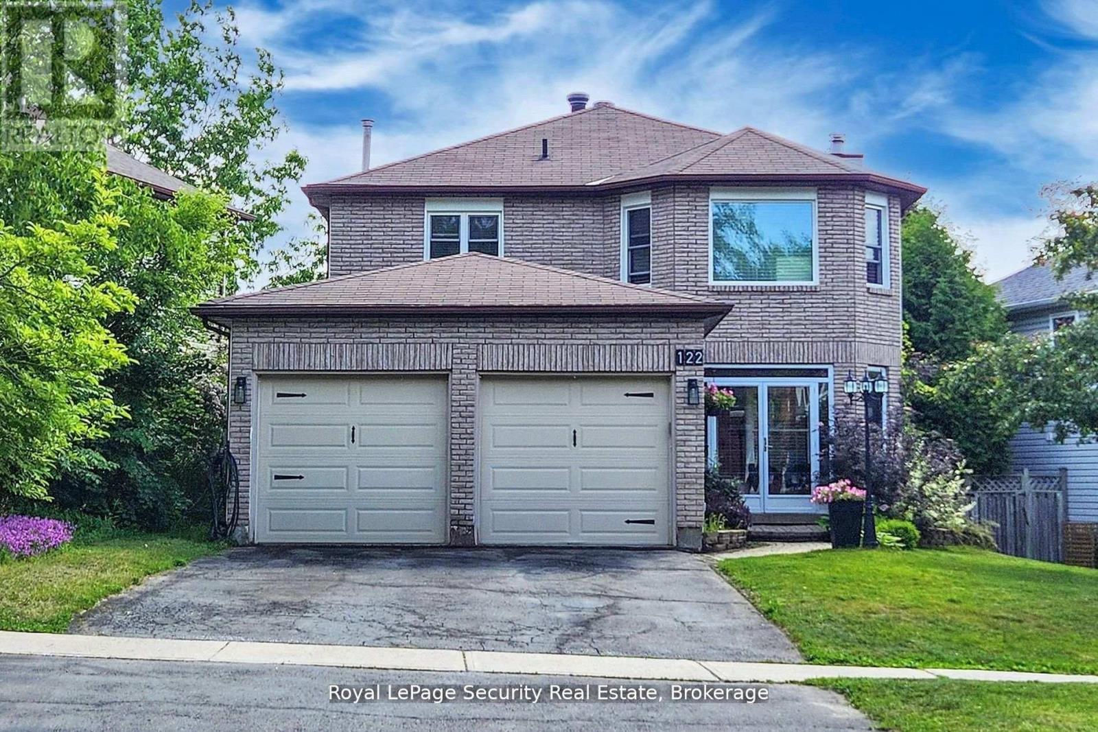 122 Browning Trl, Barrie, ON L4N 6R3