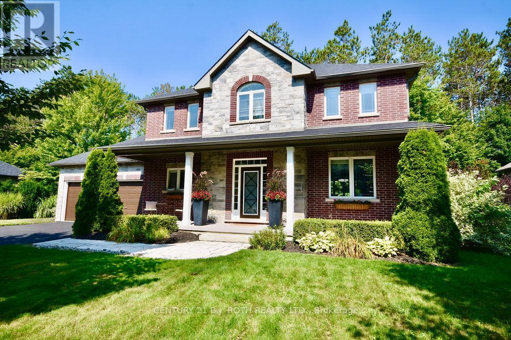 12 Lloyd Cook Dr E, Springwater, ON L0L 1Y3