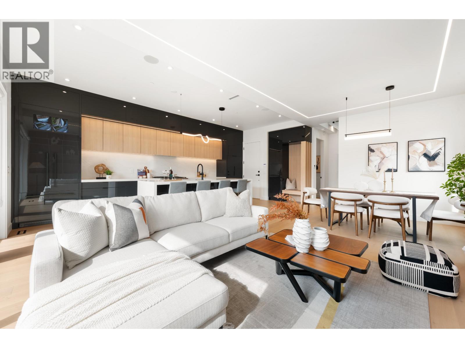 3232 W 38th Avenue Unit 2, Vancouver, BC V6N 2X6