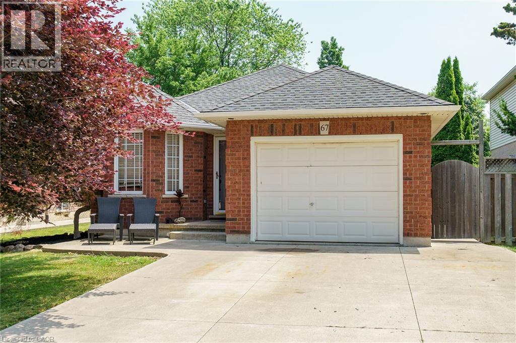67 Jeremy St, Hamilton, ON L9A 5J8