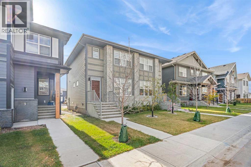 201 Magnolia Ter SE, Calgary, AB T3M 3H9