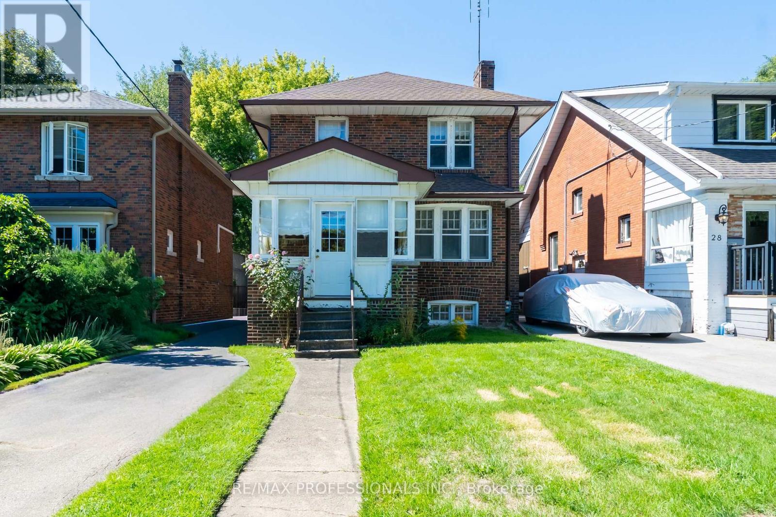 24 Queens Ave, Toronto Mimico, ON M8V 2N1