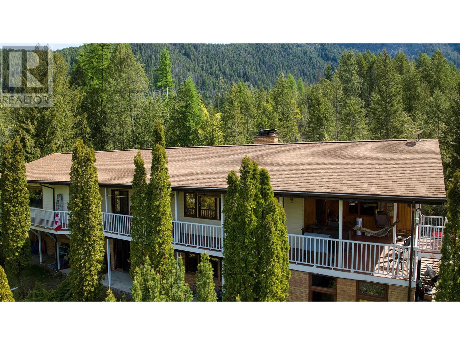 5110 Vance Rd, Creston, BC V0B 1C1