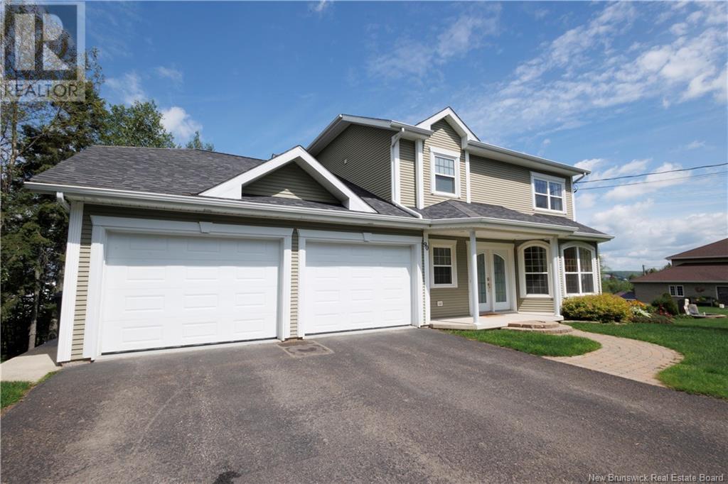 90 Nowlan St, Grand-saultgrand Falls, NB E3Z 1B2