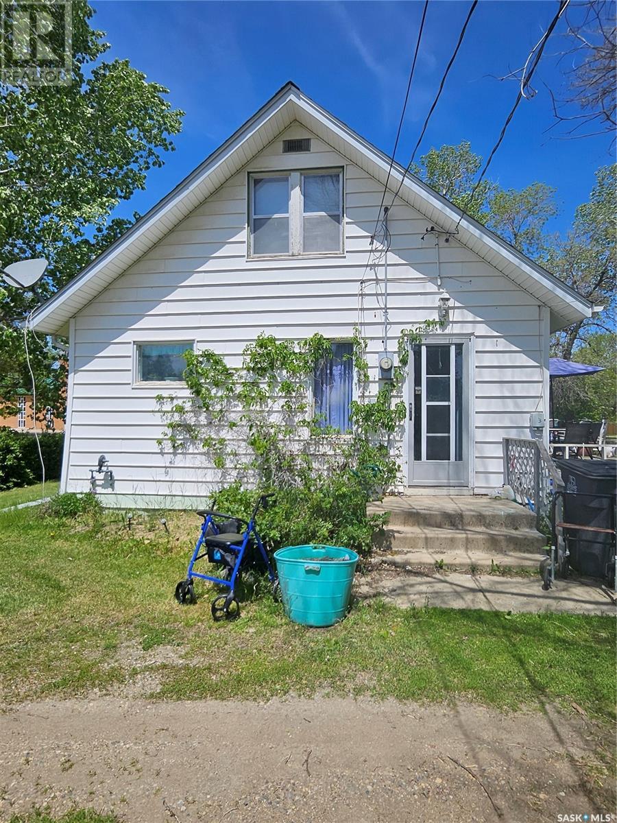 402 Saskatchewan Ave, Torquay, SK S0C 2L0