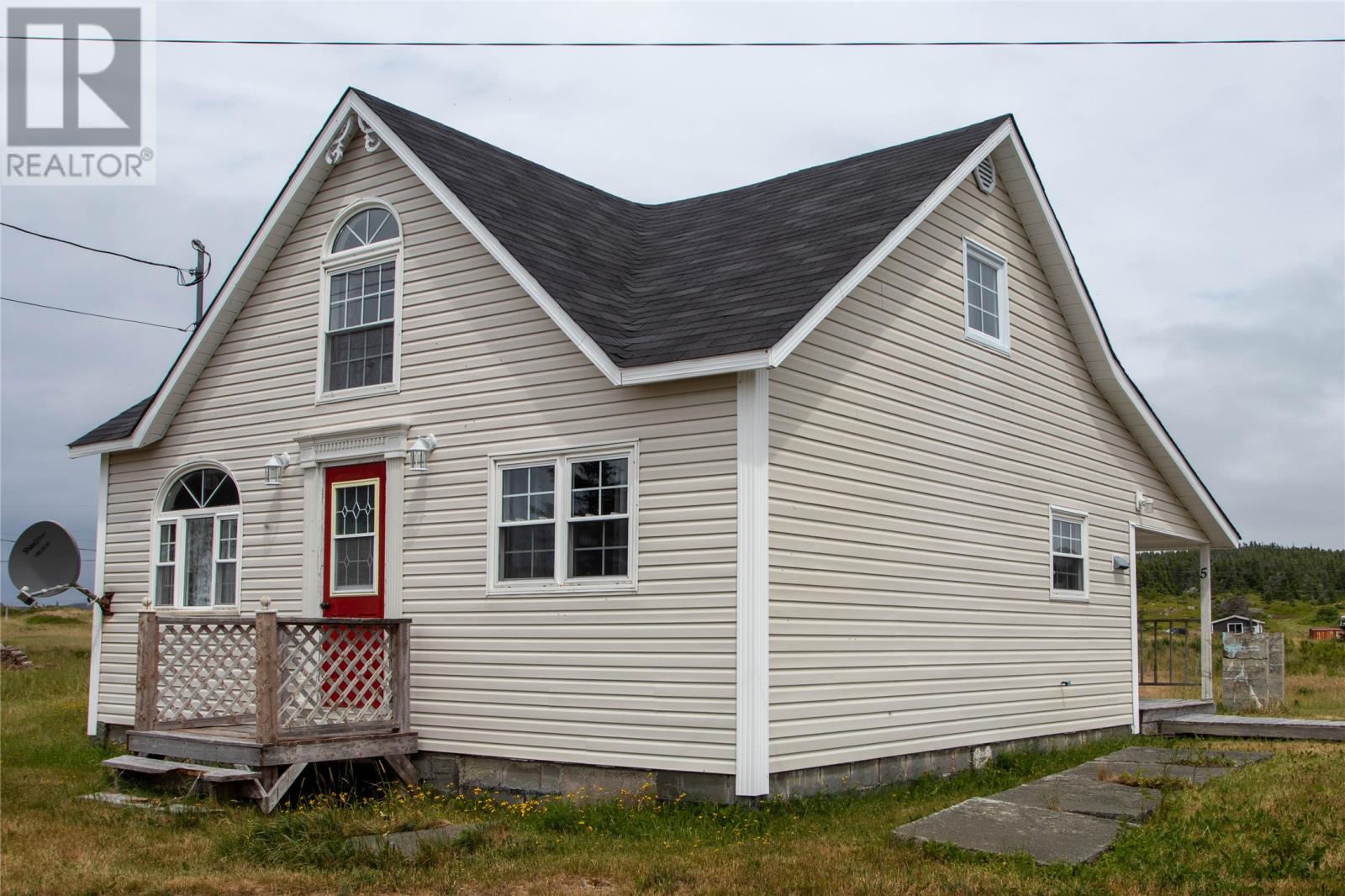 5 Skiffingtons Ln, Newman's Cove, NL A0C 2A0
