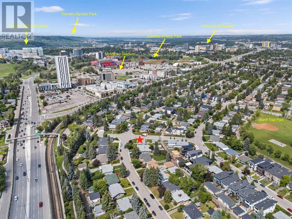 2140 Halifax Cres NW, Calgary, AB T2M 4C7