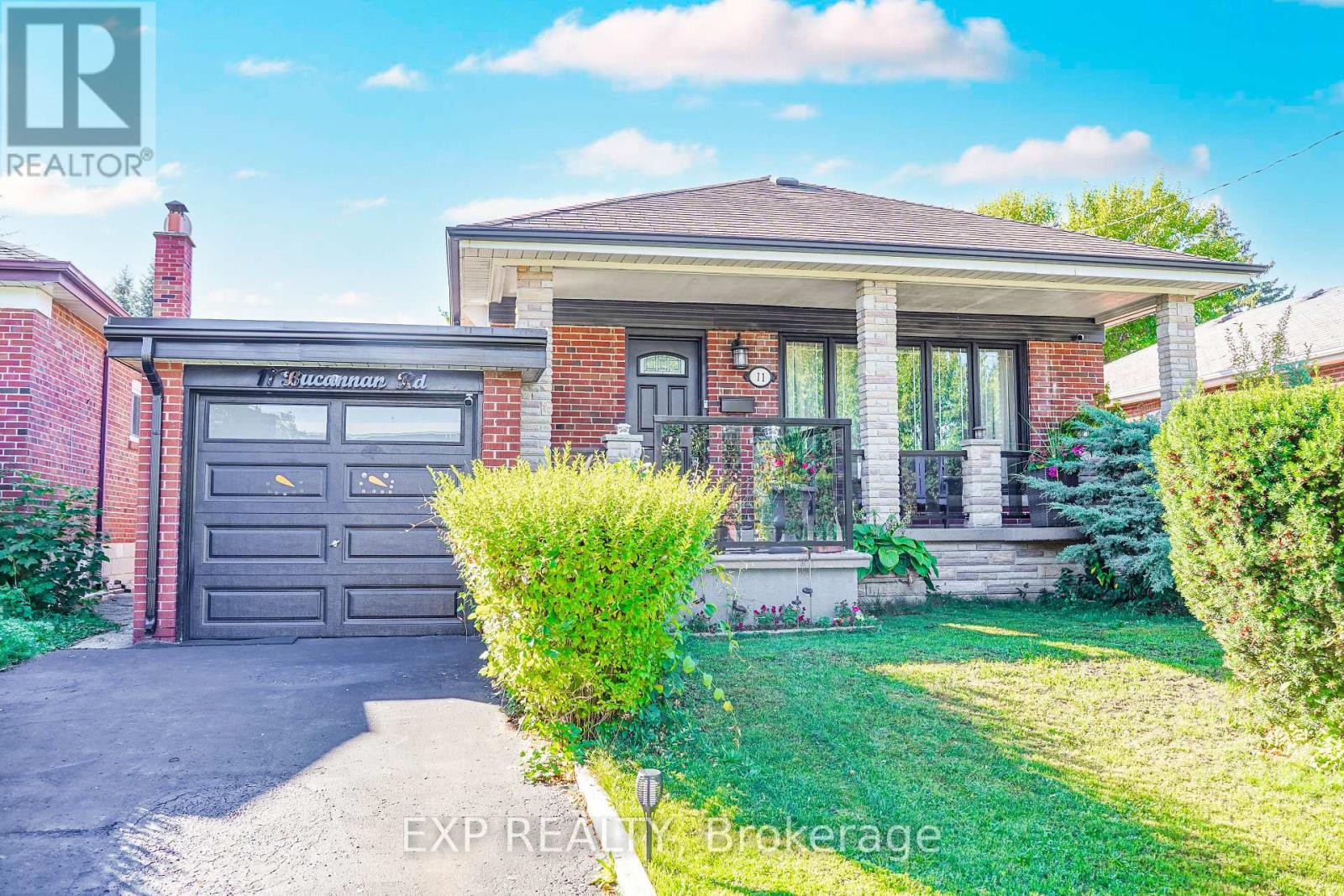 11 Bucannan Rd, Toronto Wexford-maryvale, ON M1R 3V2