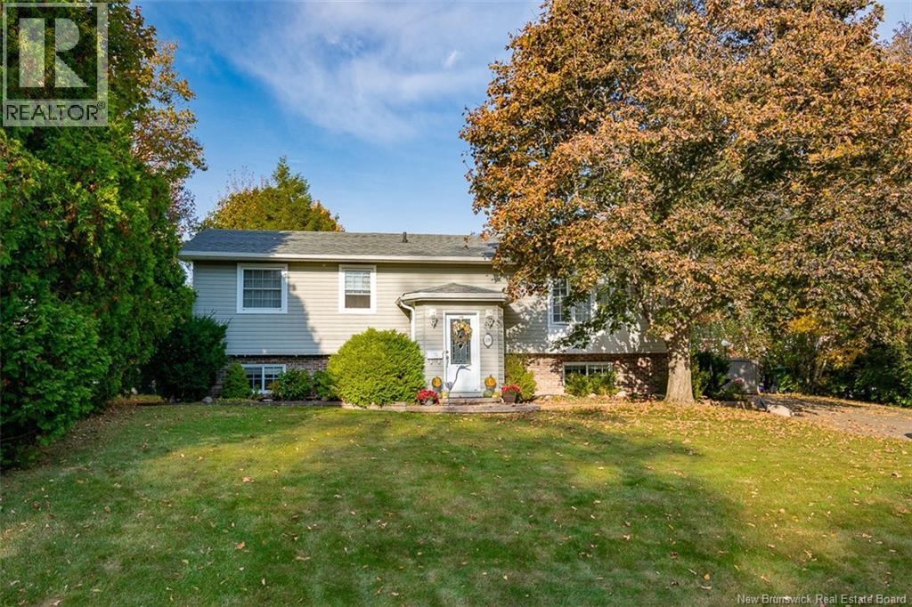205 Springwater Ln, New Maryland, NB E3C 1J2