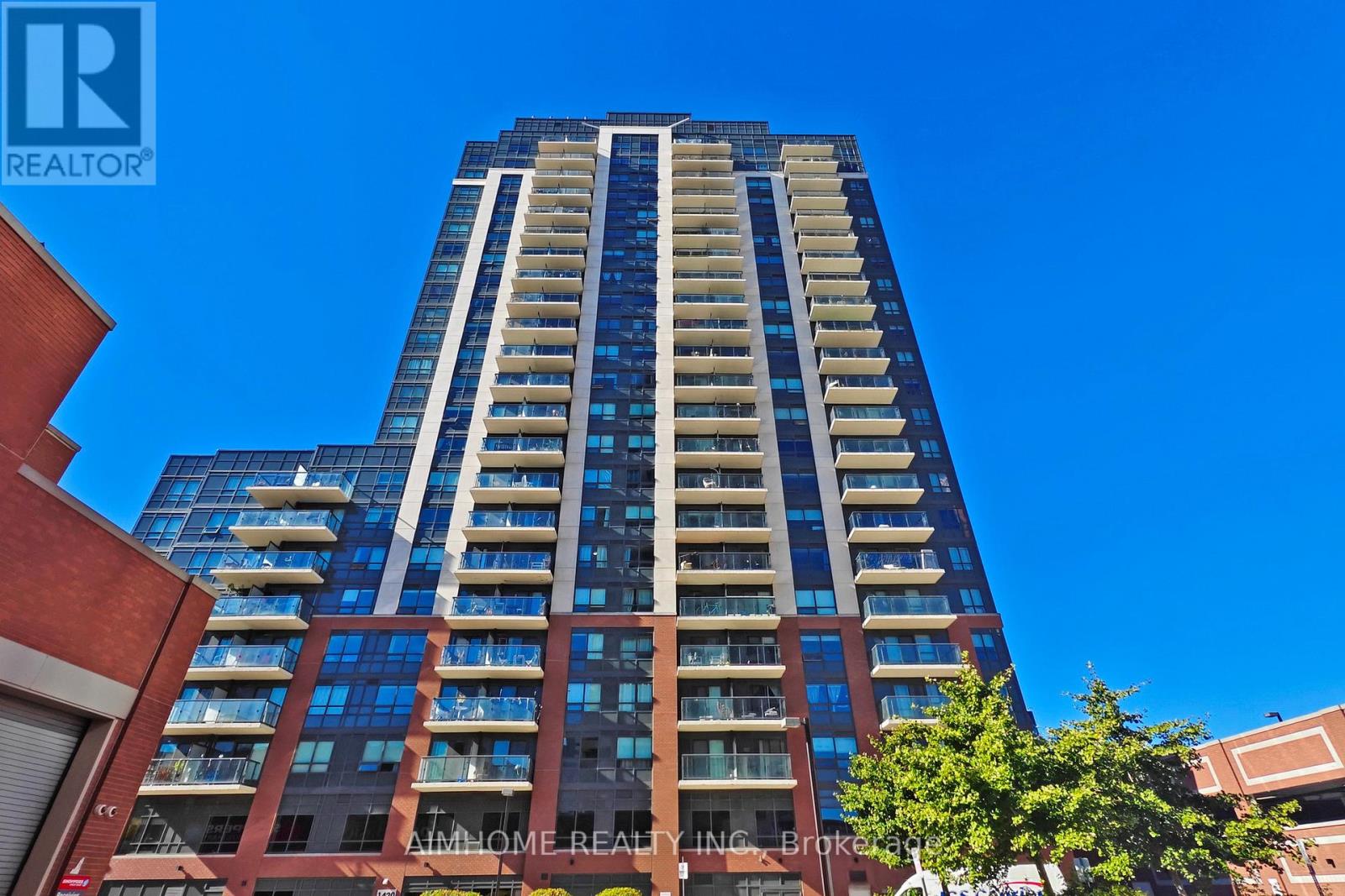 311 1420 Dupont St, Toronto, ON M6H 0C2