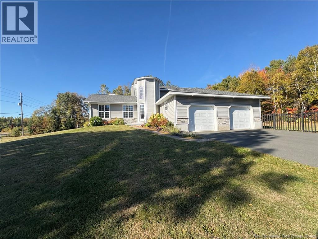 1 Silverwood Dr, Miramichi, NB E1V 5Z1