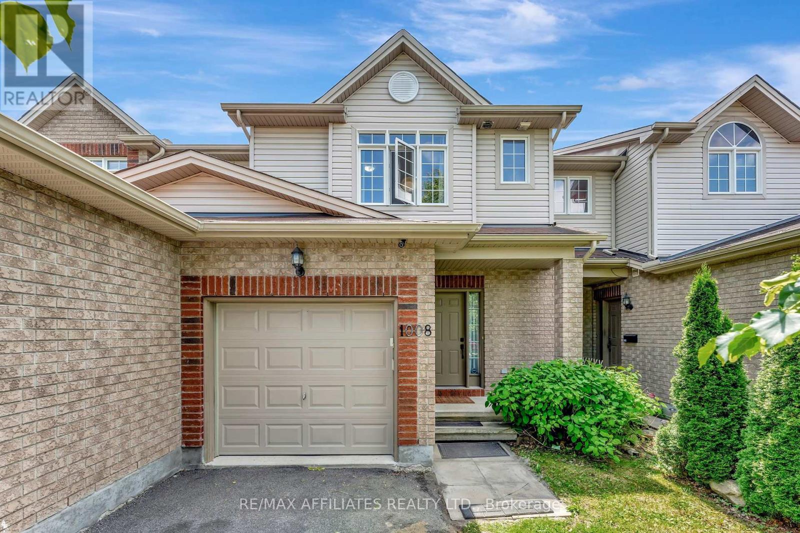 1008 Klondike Rd, Ottawa, ON K2K 0C3