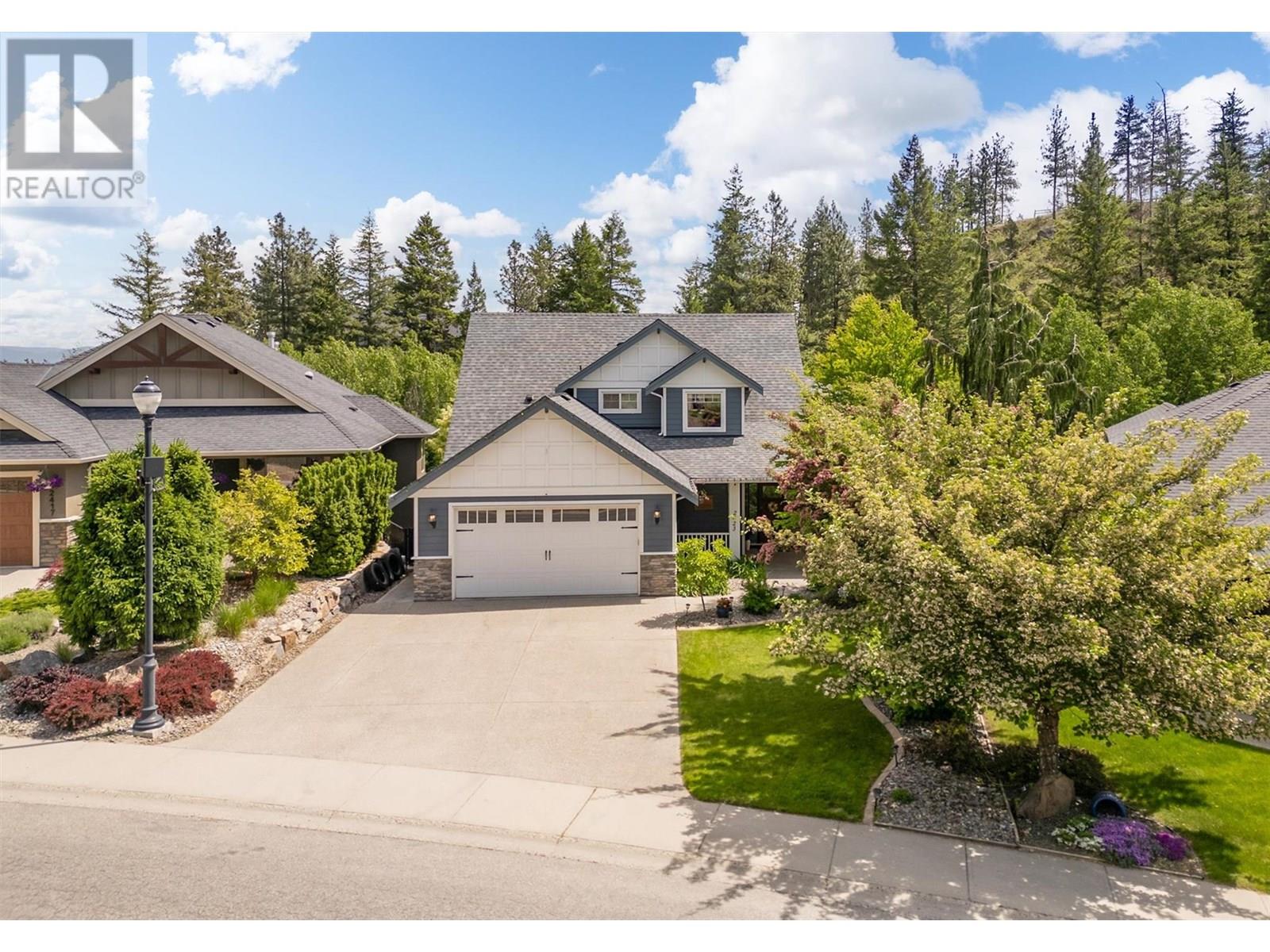 2423 Paramount Dr, West Kelowna, BC V4T 3K4