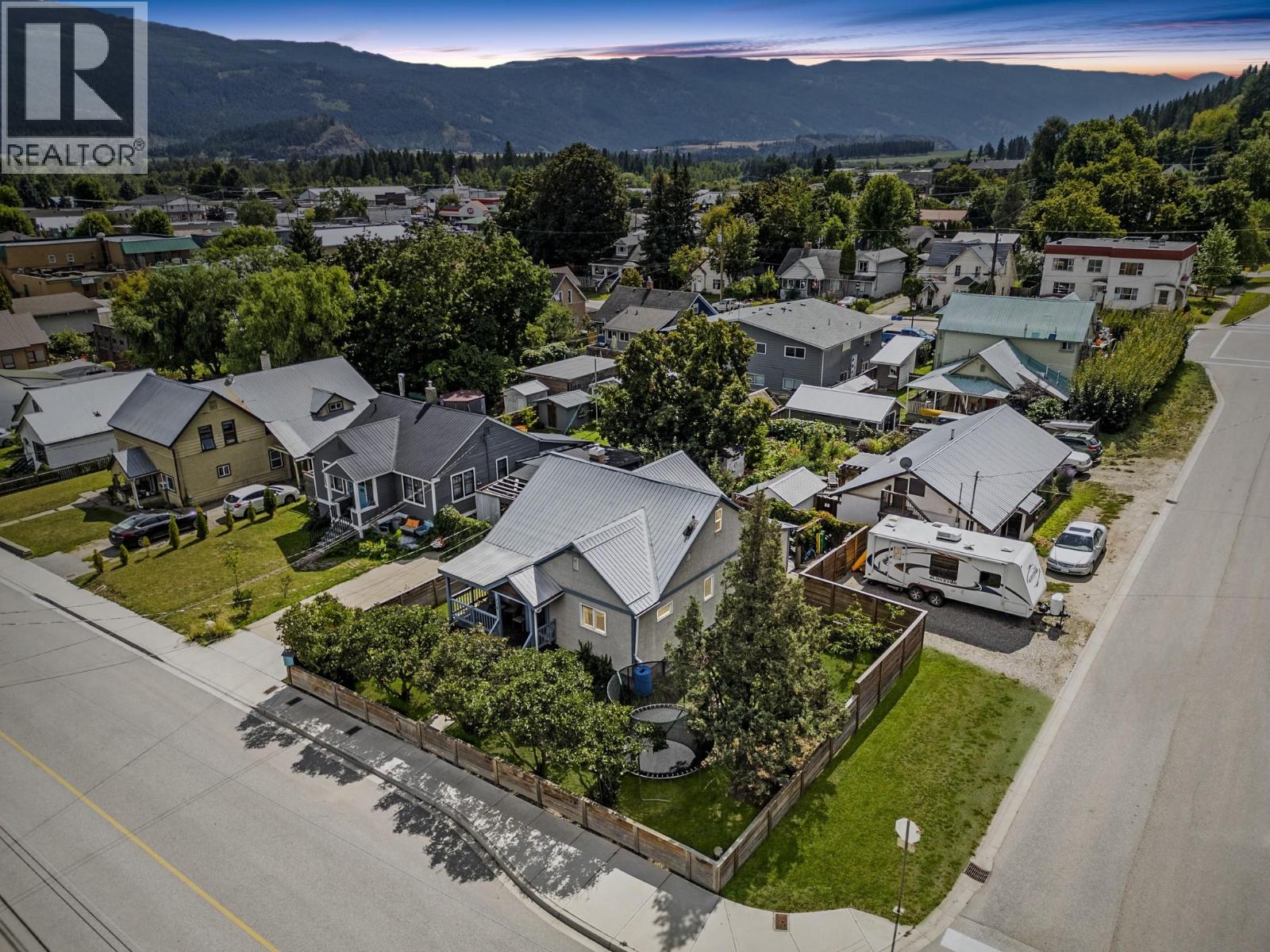 728 Mill Ave, Enderby, BC V0E 1V0