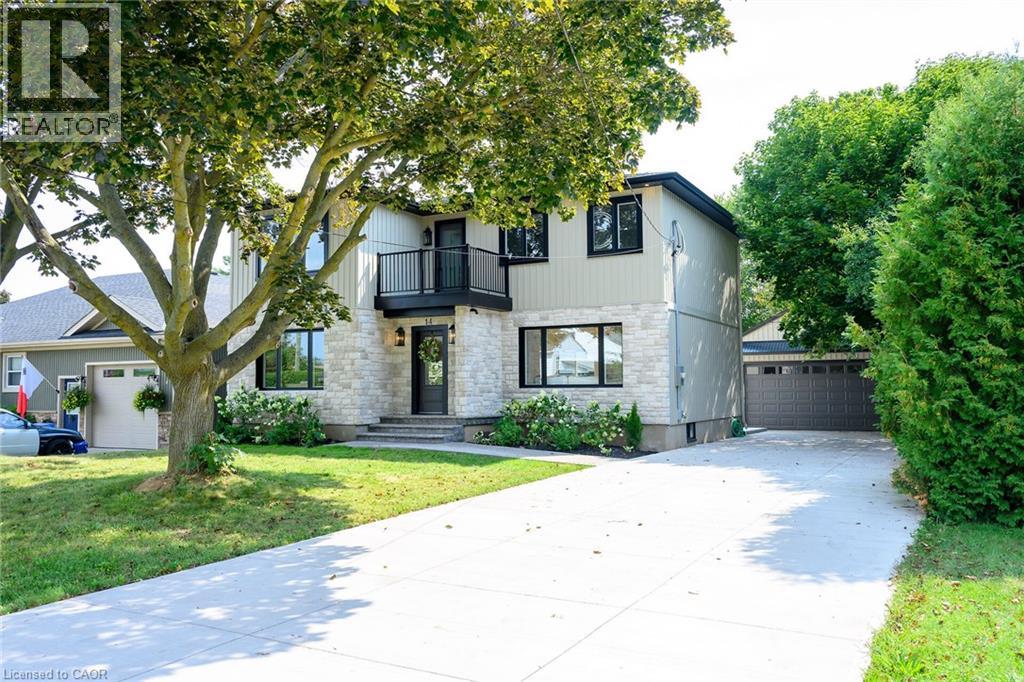 14 Marr Ave, Grimsby, ON L3M 2N7