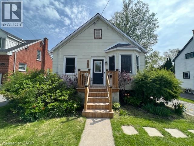 267 Bleecker Ave, Belleville, ON K8N 3V3