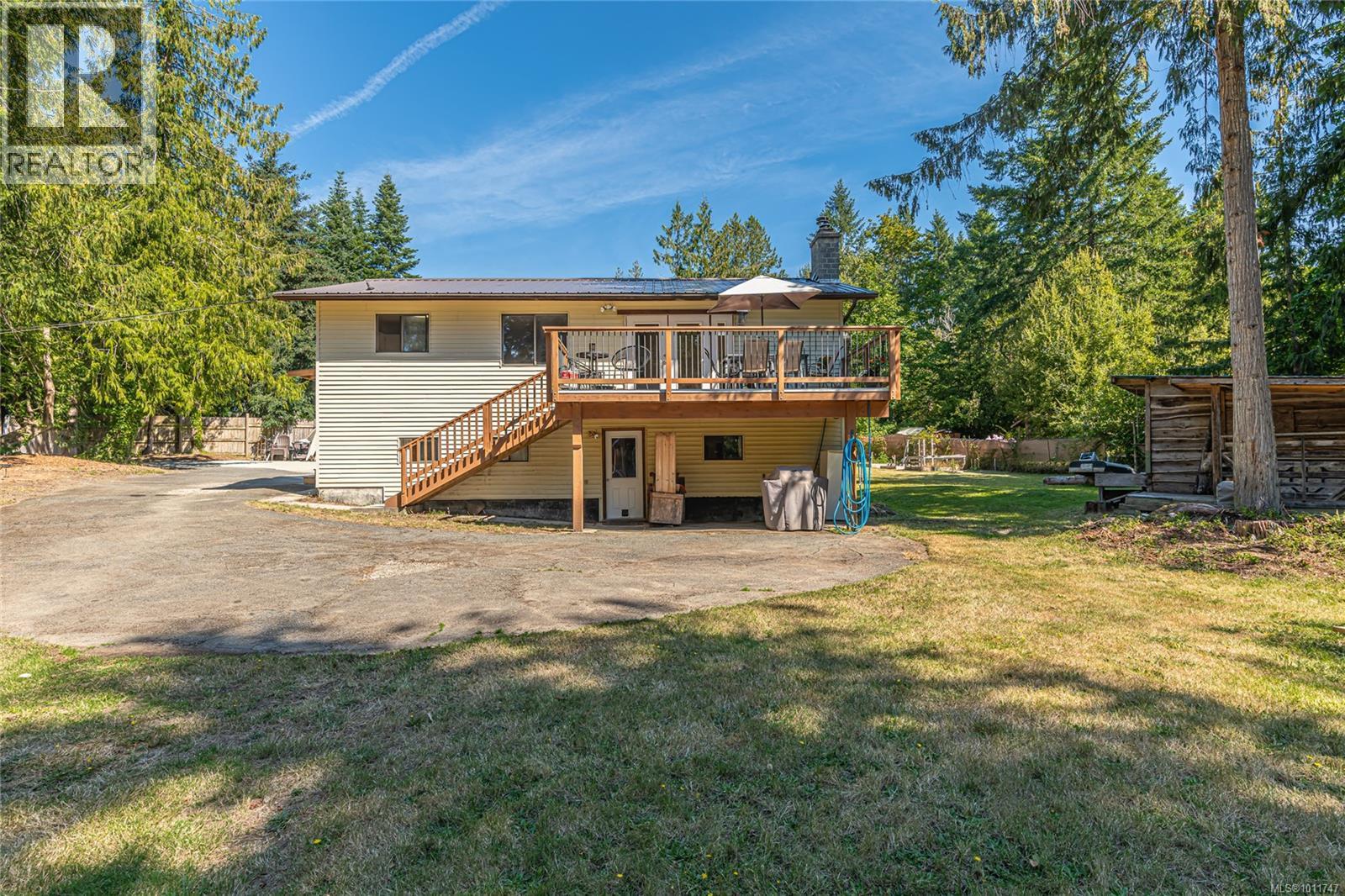 210 Wildwood Cres, Salt Spring, BC V8K 2N7
