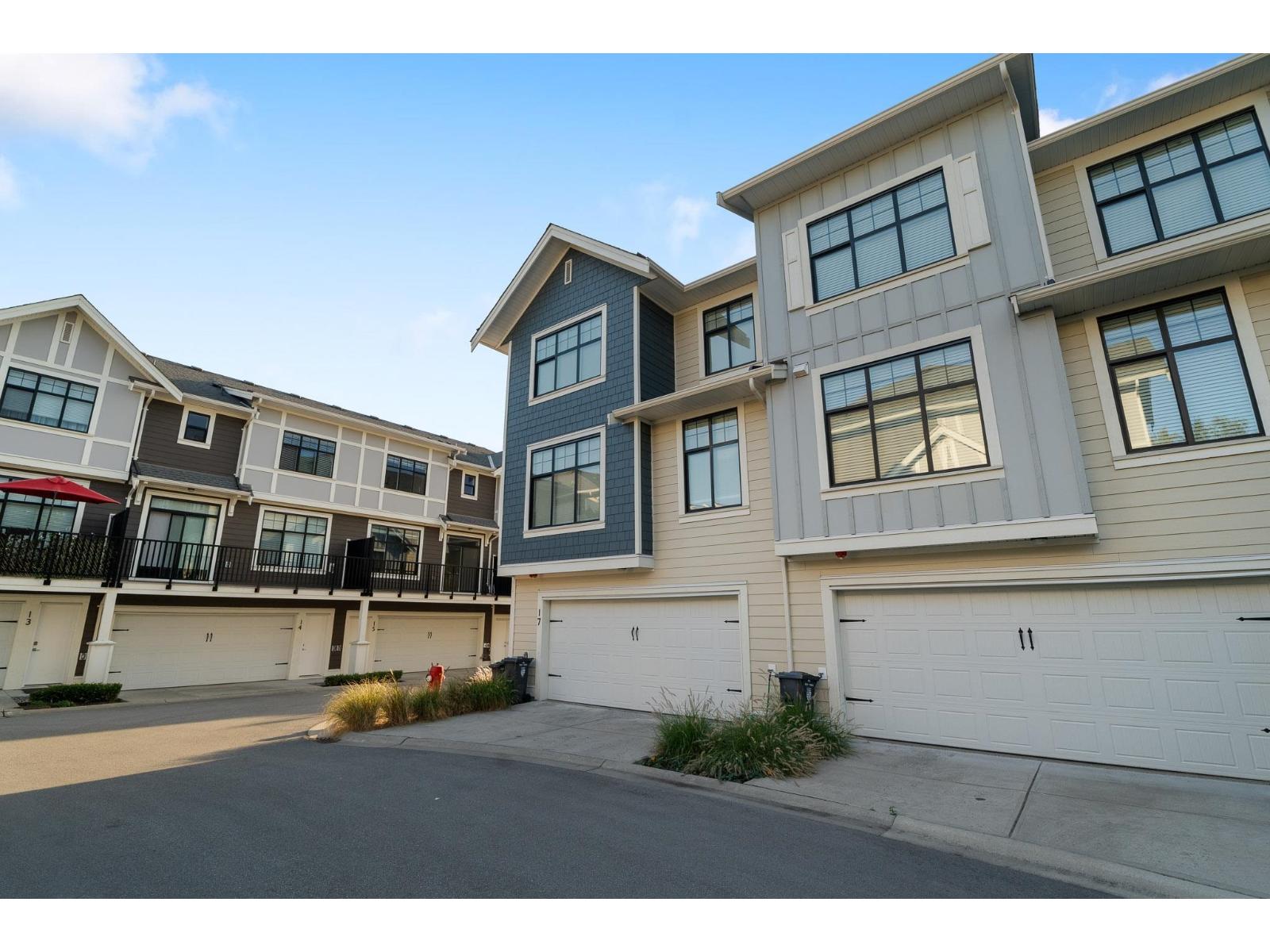 20327 72b Avenue Unit 17, Langley, BC V2Y 4J6