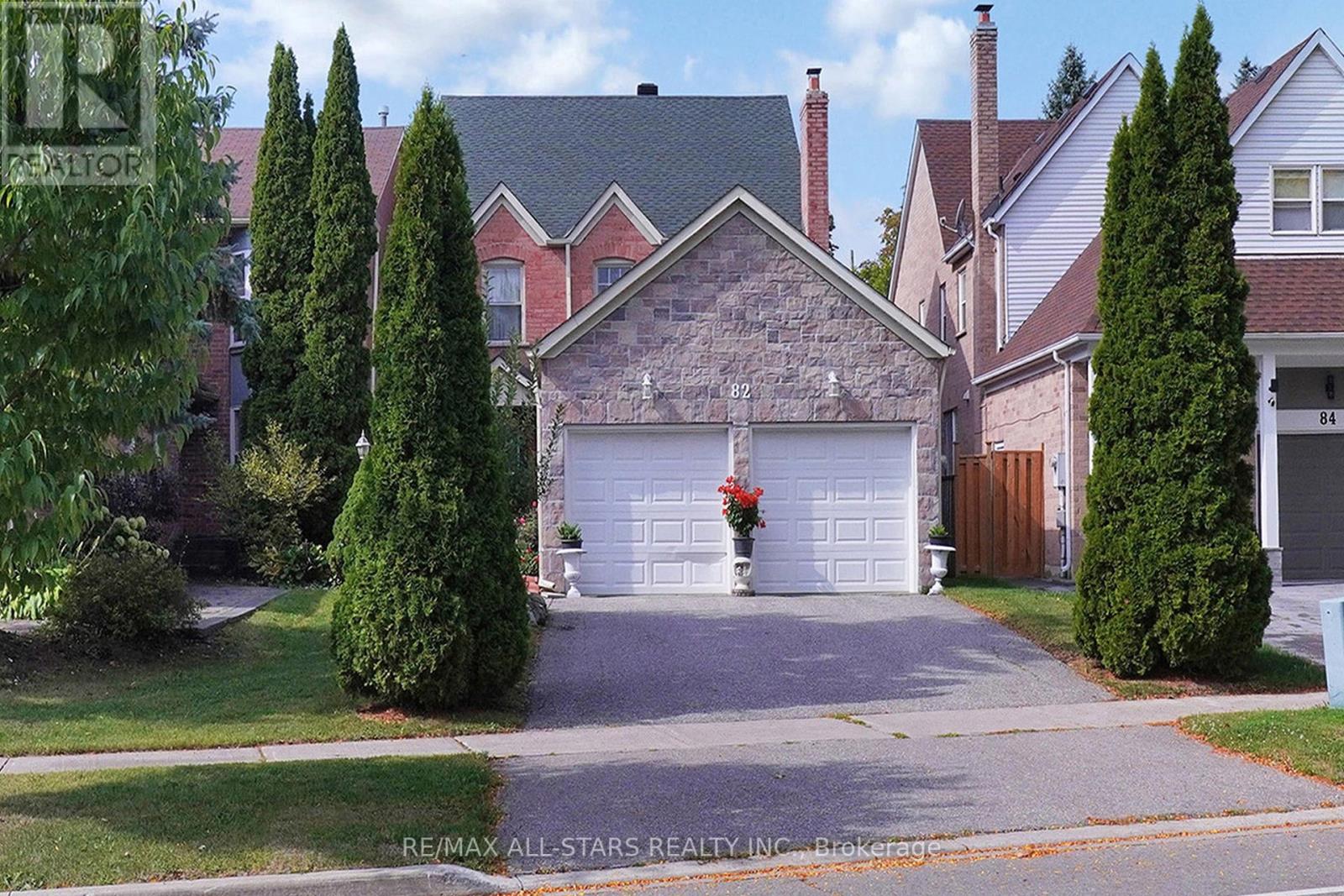 82 Waterbridge Ln, Markham, ON L3R 8W9