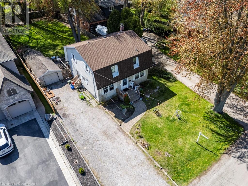 210 Valleyview Dr, Hamilton, ON L9G 2A8