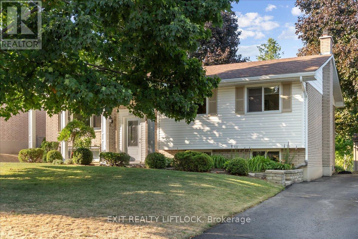 1540 Redwood Dr, Peterborough, ON K9K 1B4