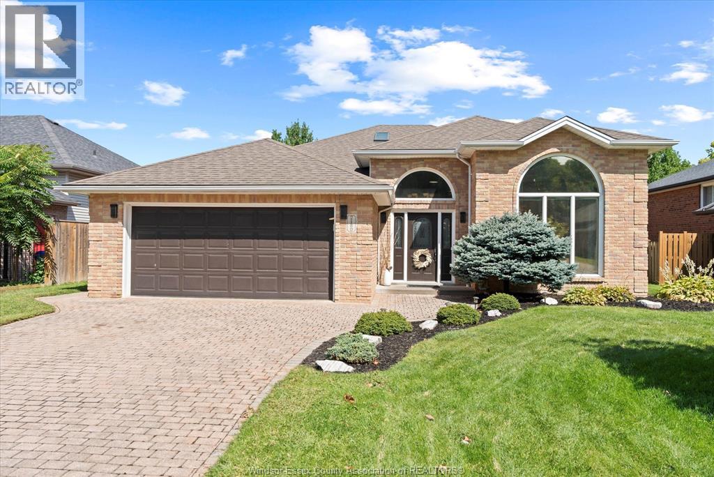 2180 Suzanne St, Lasalle, ON N9H 2K4