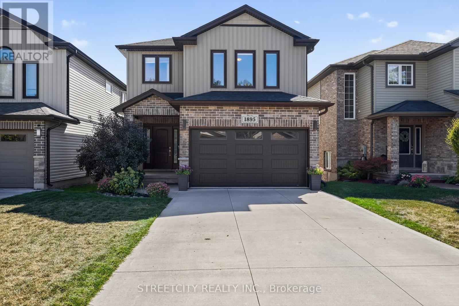 1895 Frederick Cres, London, ON N5W 0A5