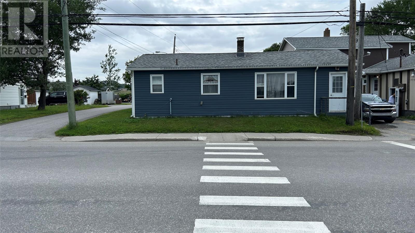 126 Queen St, Stephenville, NL A2N 2N7