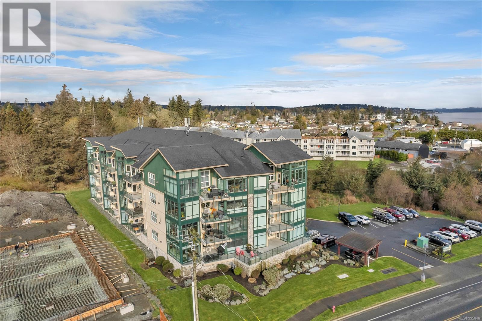 2676 Island Hwy S Unit 401 Hwy, Campbell River, BC V9W 1C7