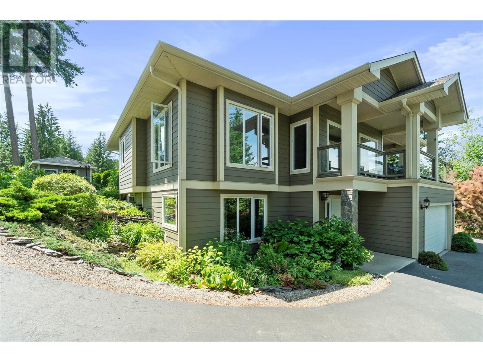 2396 Terrace Pl, Blind Bay, BC V0E 1H2
