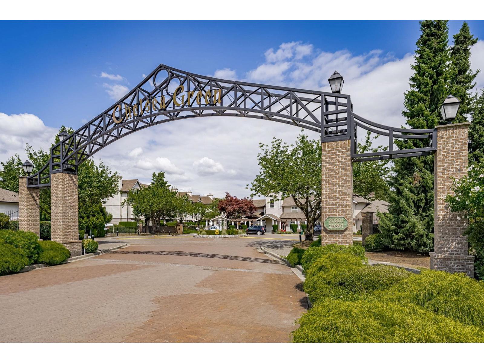 20381 96 Avenue Unit 305, Langley, BC V1M 2L1