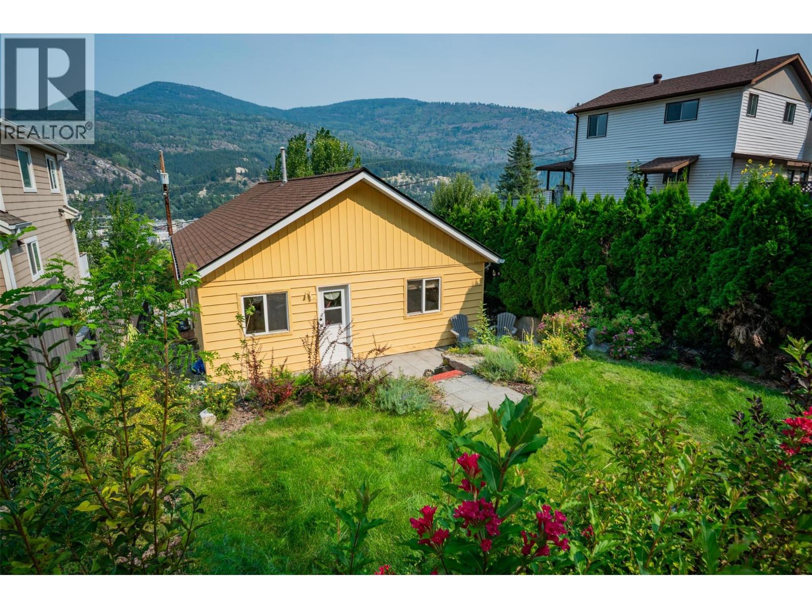 1930 Daniel St, Trail, BC V1R 4G9