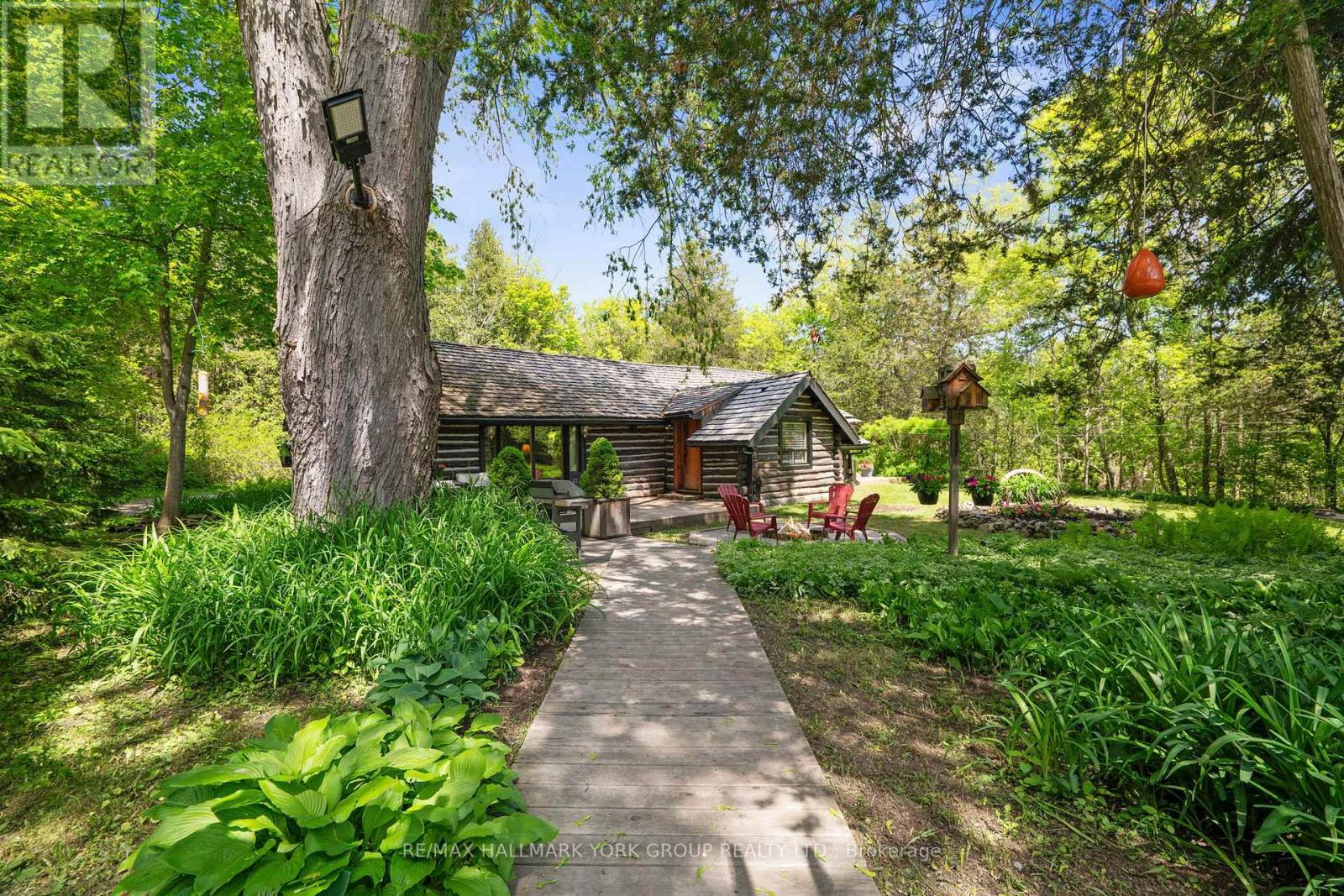 16590 Hurontario St, Caledon, ON L7K 1W3