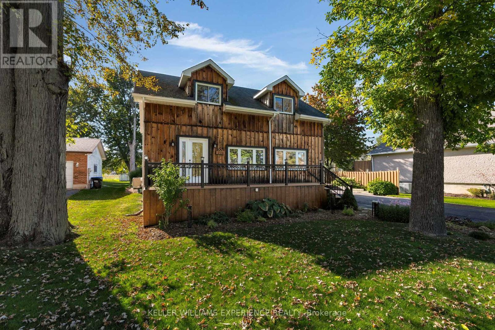 228 Bayshore Rd, Innisfil, ON L0L 1R0
