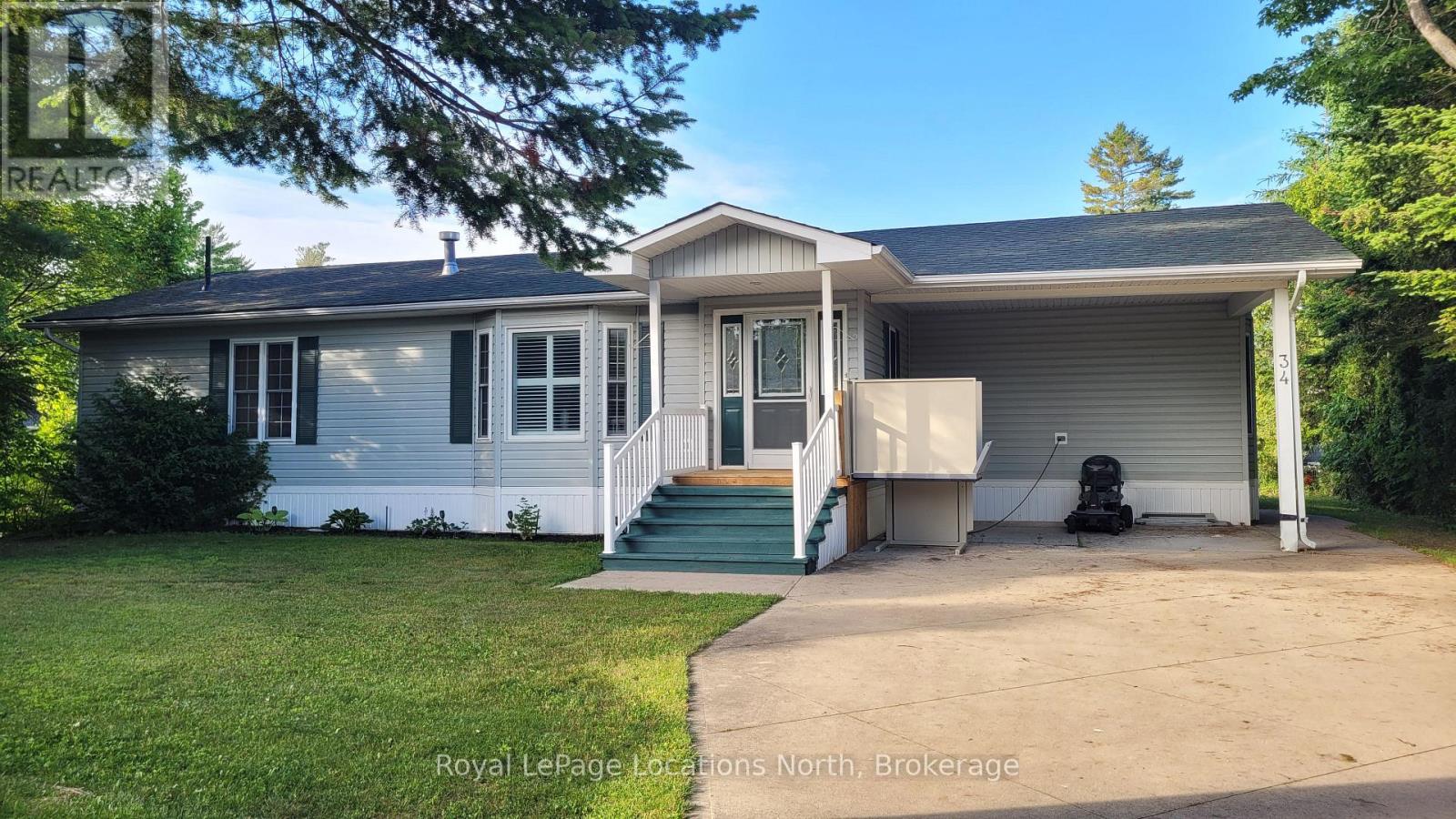 34 Topaz St, Wasaga Beach, ON L9Z 1X7