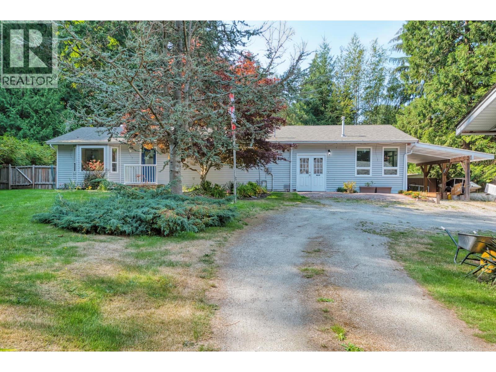 7955 Connor Rd, Halfmoon Bay, BC V7Z 1A6