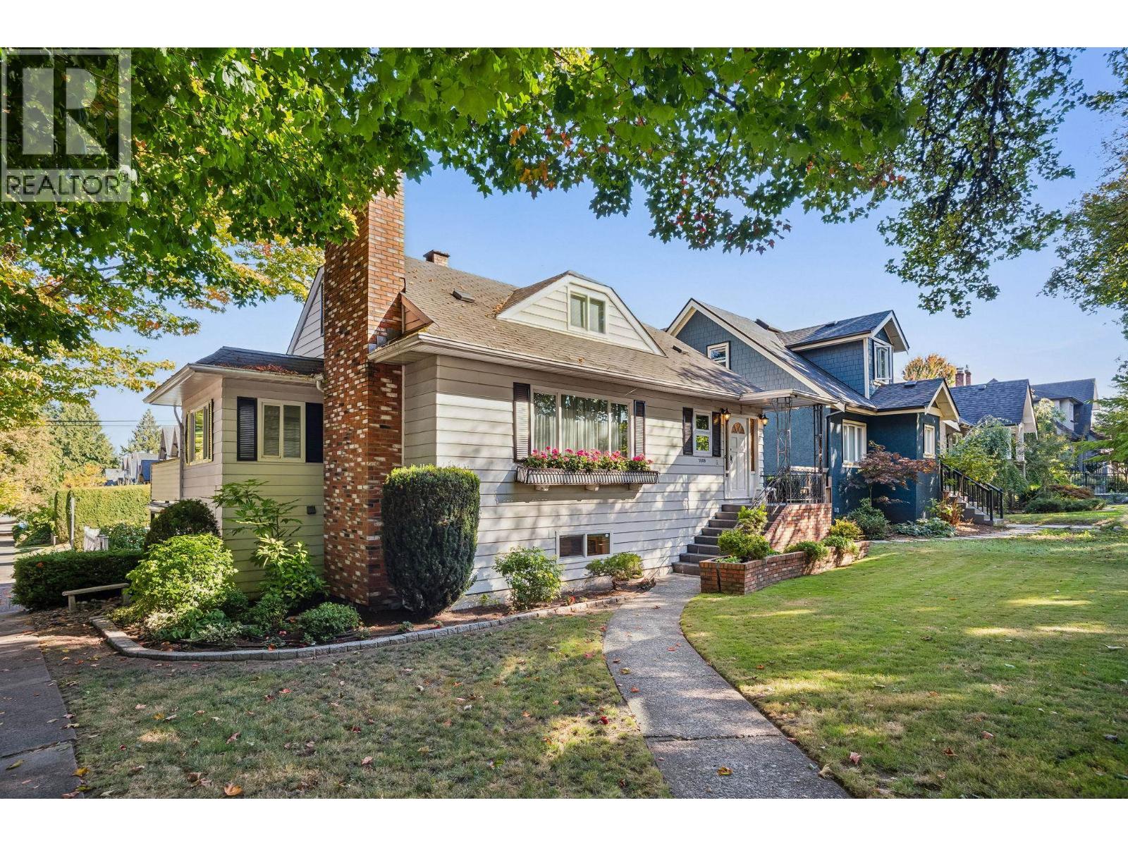 1506 Kamloops St, Vancouver, BC V5K 3W2