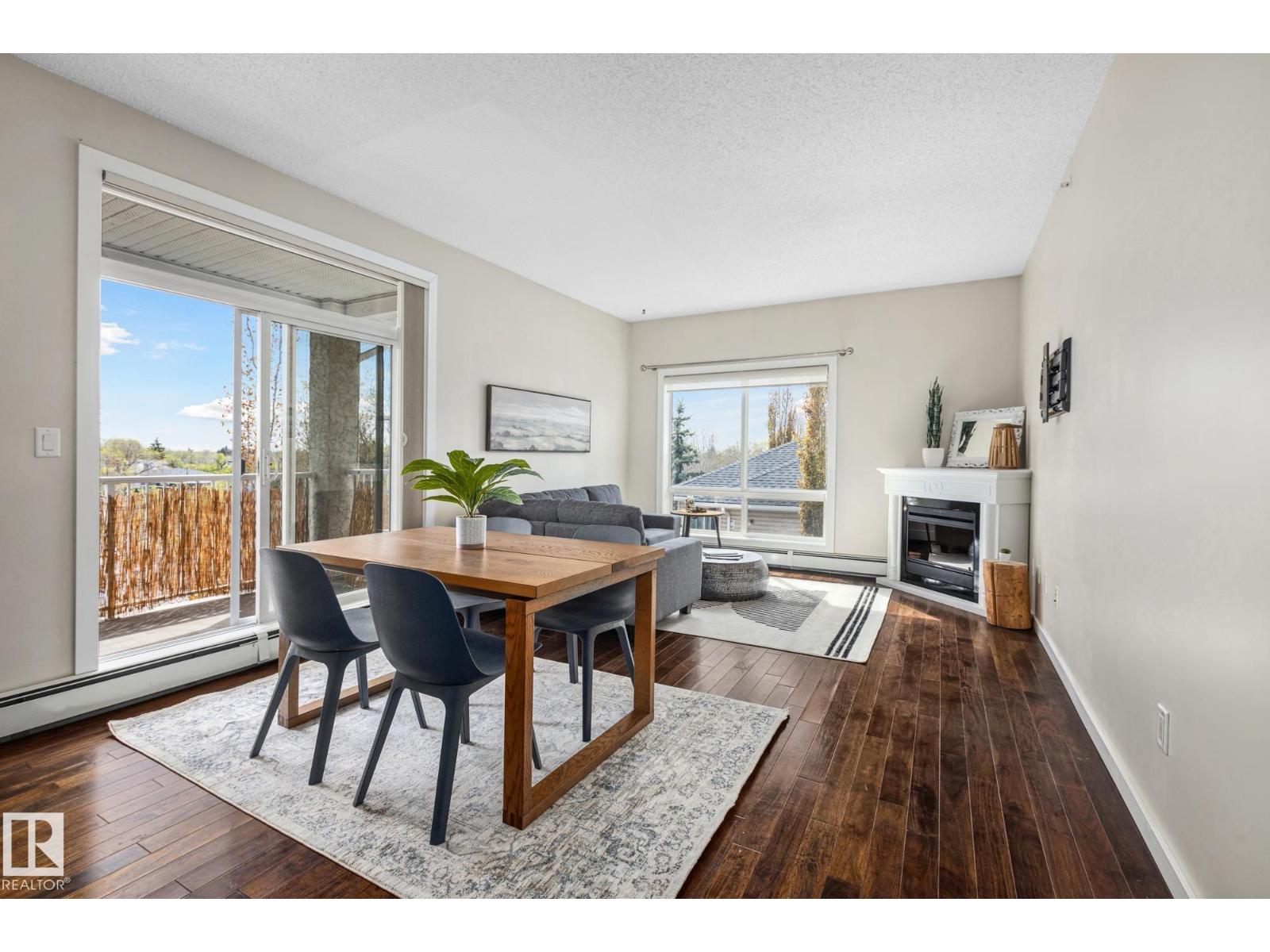 10524 77 Avenue Northwest #402, Edmonton, AB T6E 1N1