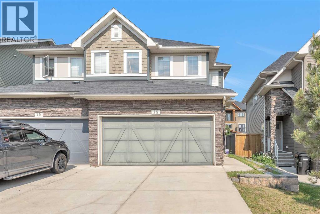 15 Kincora Cres NW, Calgary, AB T3R 0N5