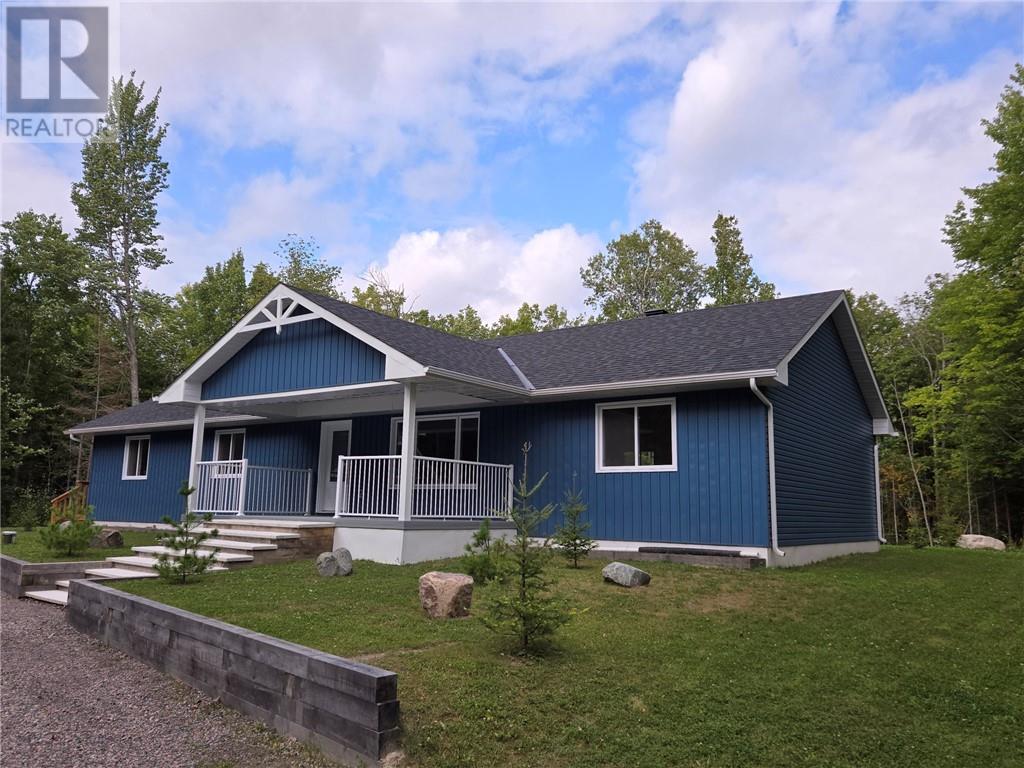 64 Forest Hl, Monetville, ON P0M 2K0